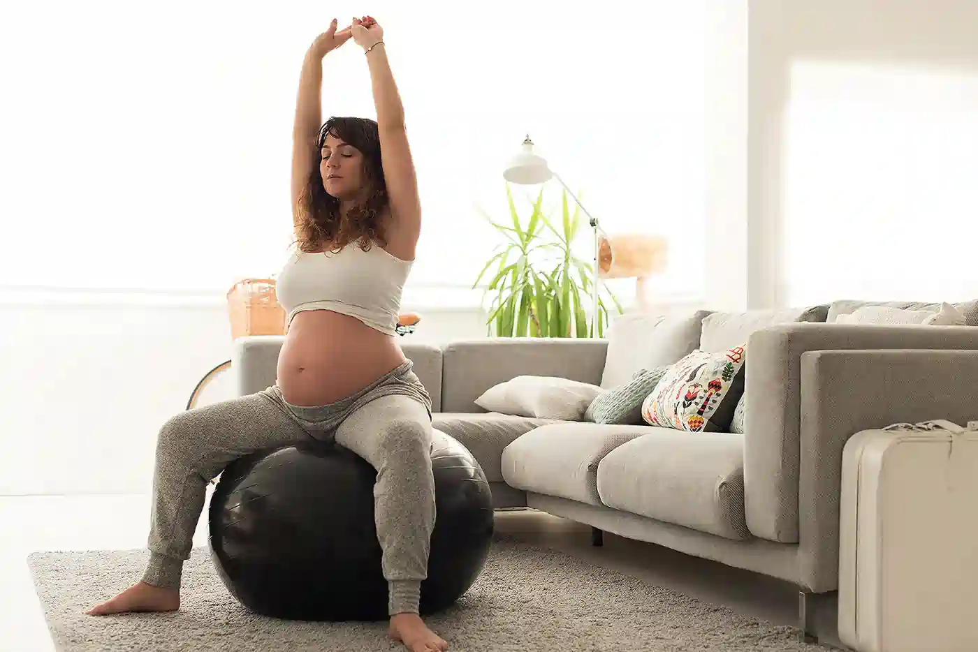 How to Support Your Core Safely During Pregnancy Hampton